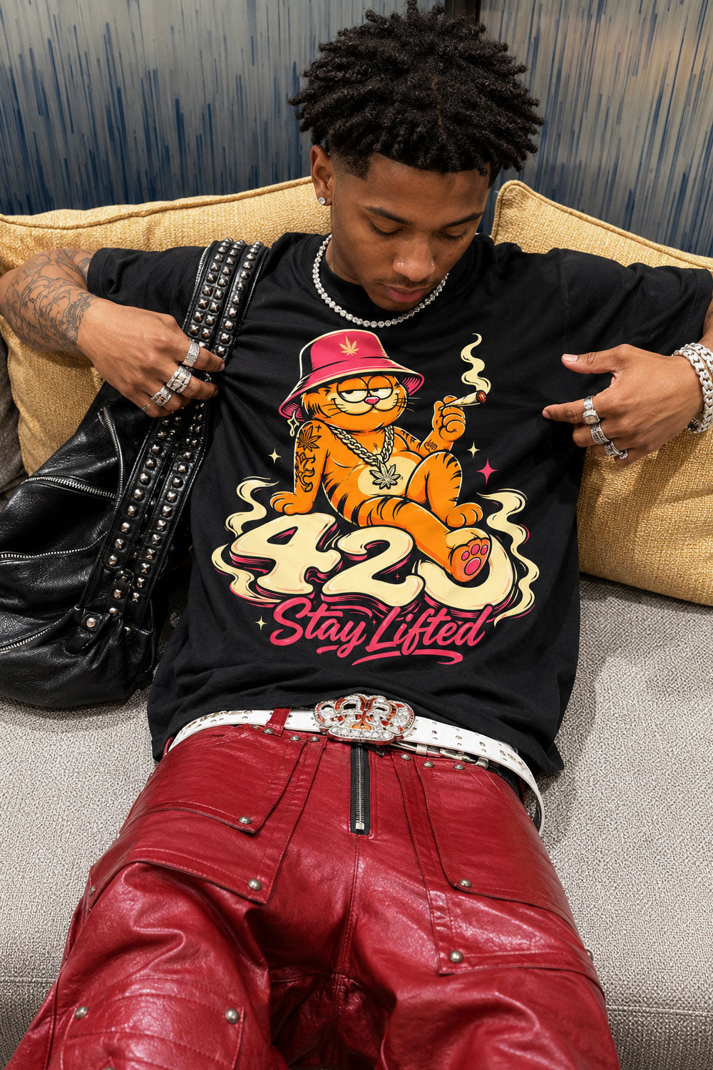 420 Stay Lifted Cartoon Cat Graphic Tee