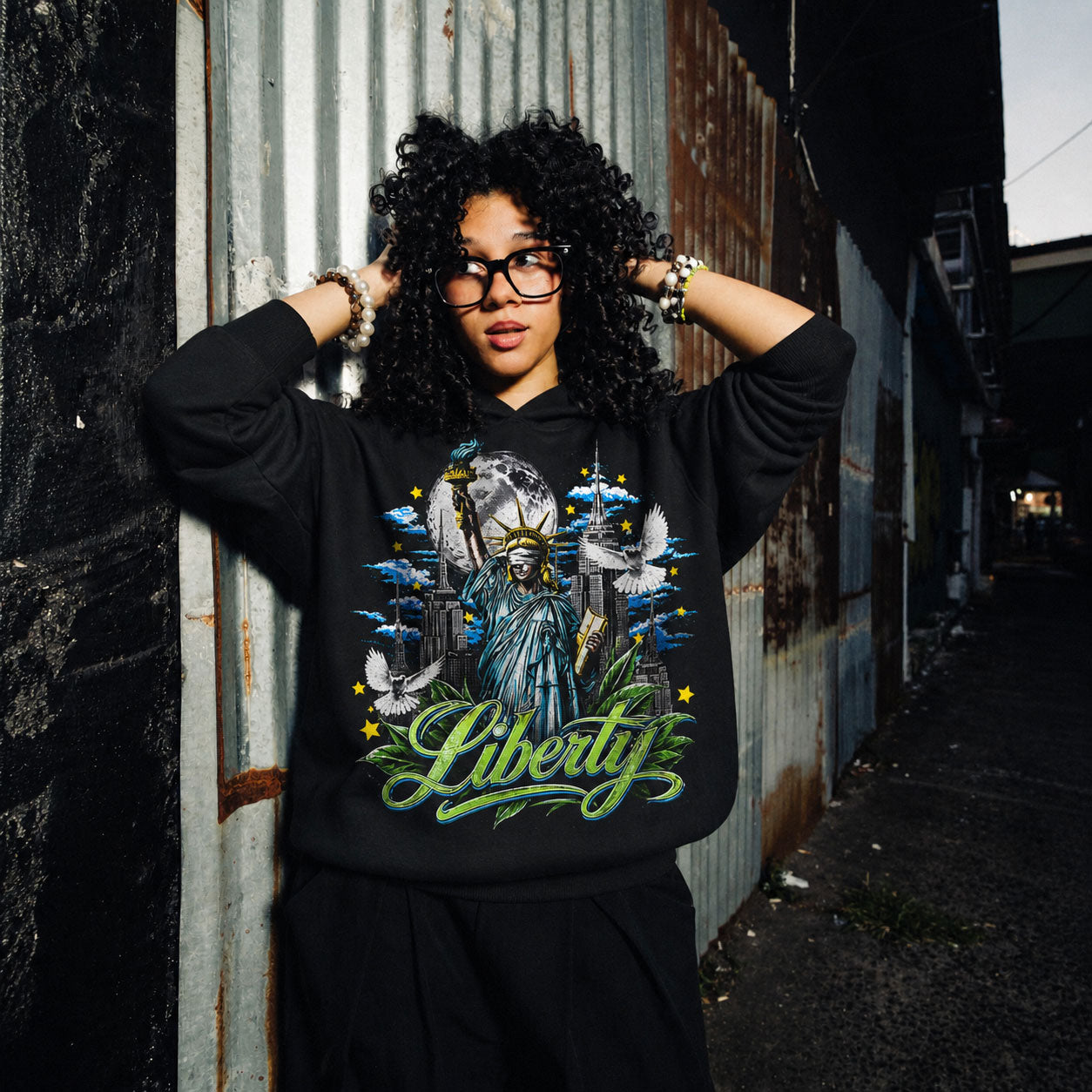 Liberty Statue NYC Graphic Black Crop Hoodie